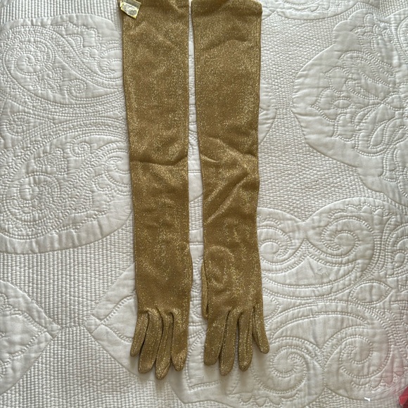 Vintage beautiful gold luxury metallic long gloves with button detail - Picture 1 of 3